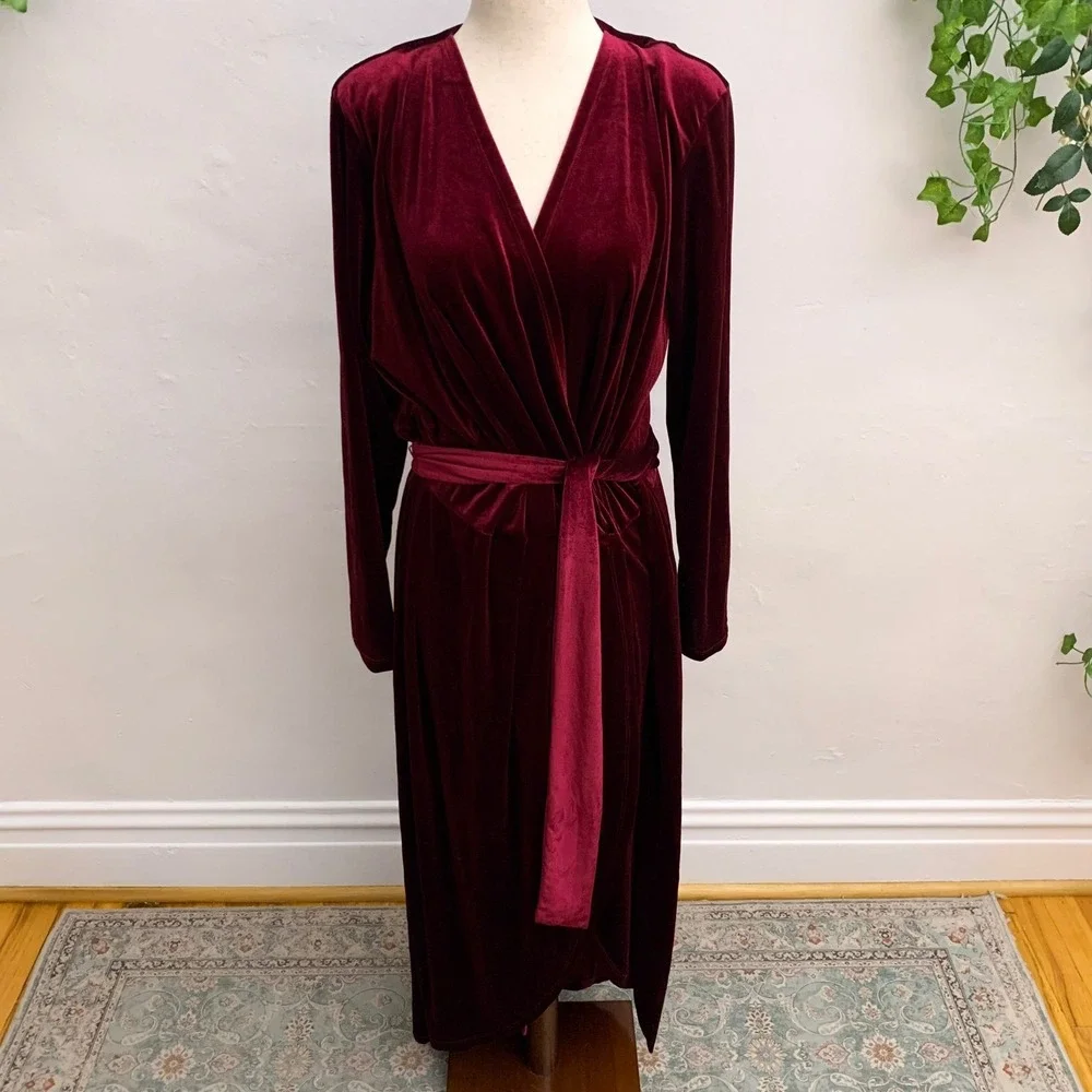 Eloquii Red Velvet Wrap Dress‎ - Picture 2 of 10